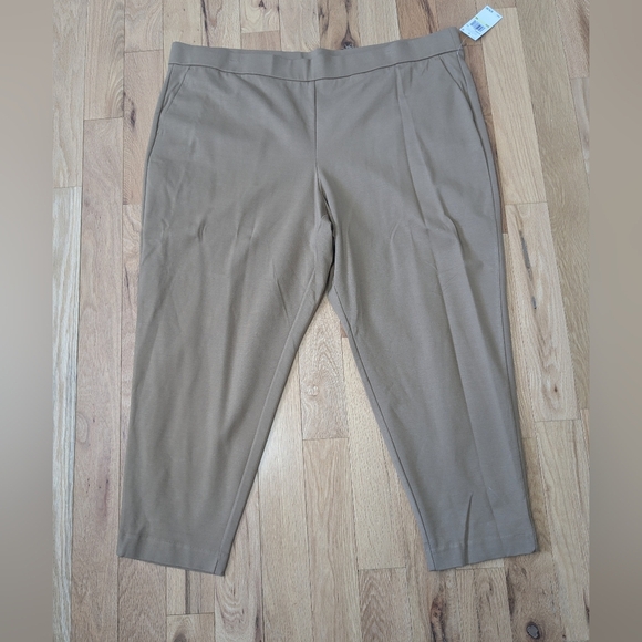 NWT! Michael Kors Capri Pants Beige Size 4X Women Plus Size - Picture 3 of 12